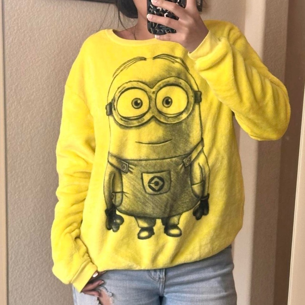 Universal Despicable Me Yellow Sweatshirt